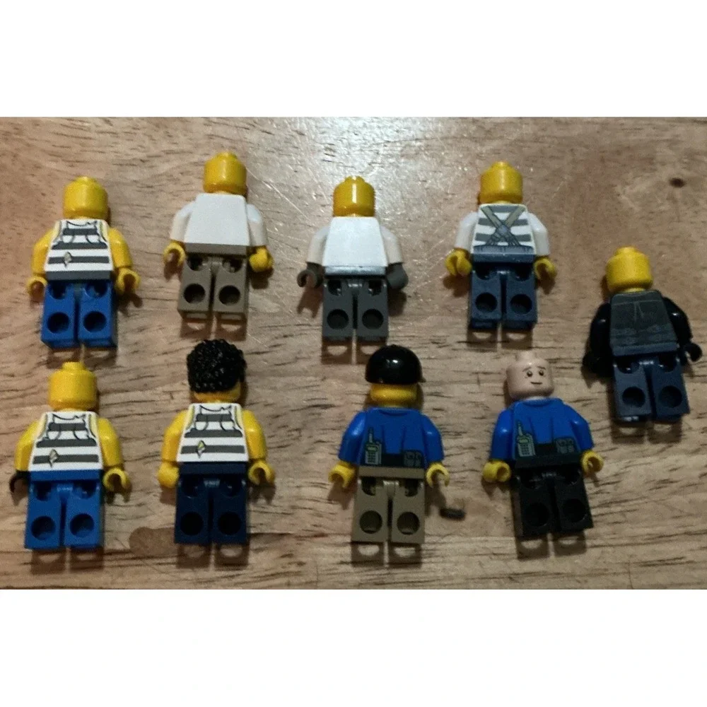 LEGO Lot 9Minifigure Police And Jail Prisoners City